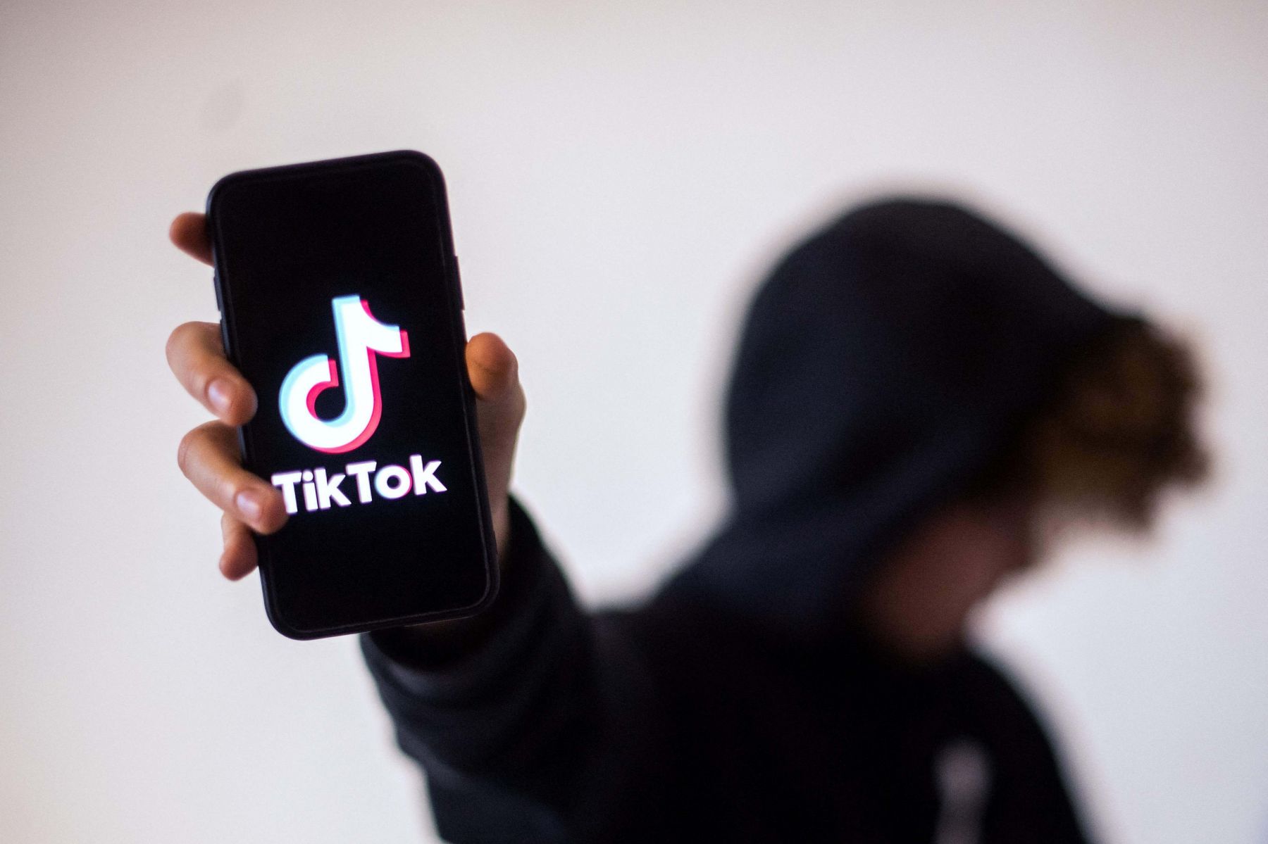 Bintang TikTok Generasi Baru Pengaruh Media Sosial